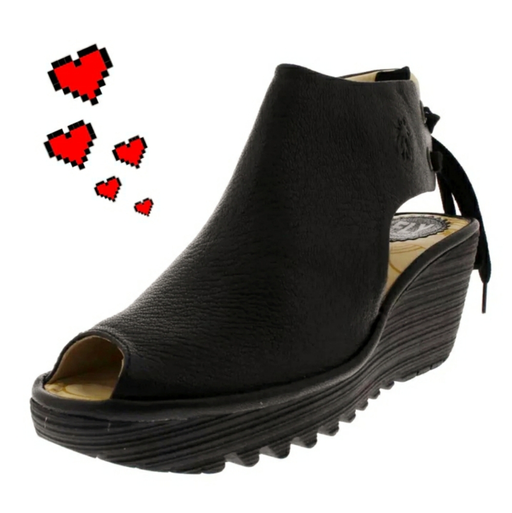 FINAL SALE‼🥰🦟Fabulous Fly London Peeptoes!